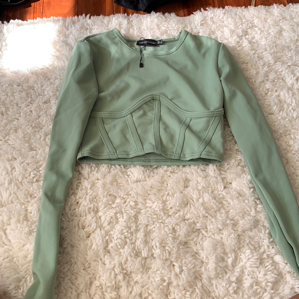 never worn pretty little thing top